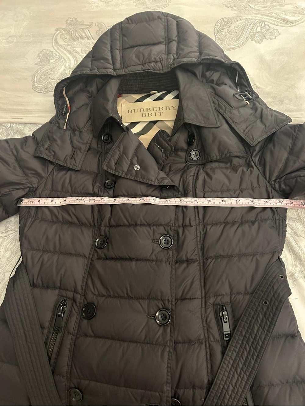 Burberry Quilted Puffer Coat in Black Like New - Picture 7 of 9